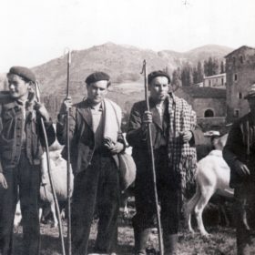 Pastores con el Tapabocas en 1942